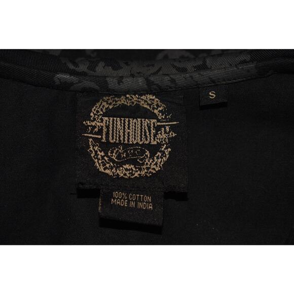 FUNHOUSE $100 Wicked Gothic Lolita Velvet Trim Trench Coat Black Small - Picture 4 of 4